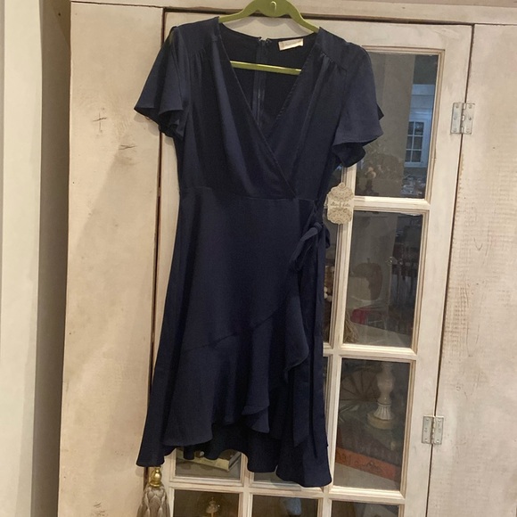 NWT Altar'd State Navy Blue Faux Wrap Dress V
Neck size Medium - Picture 2 of 10